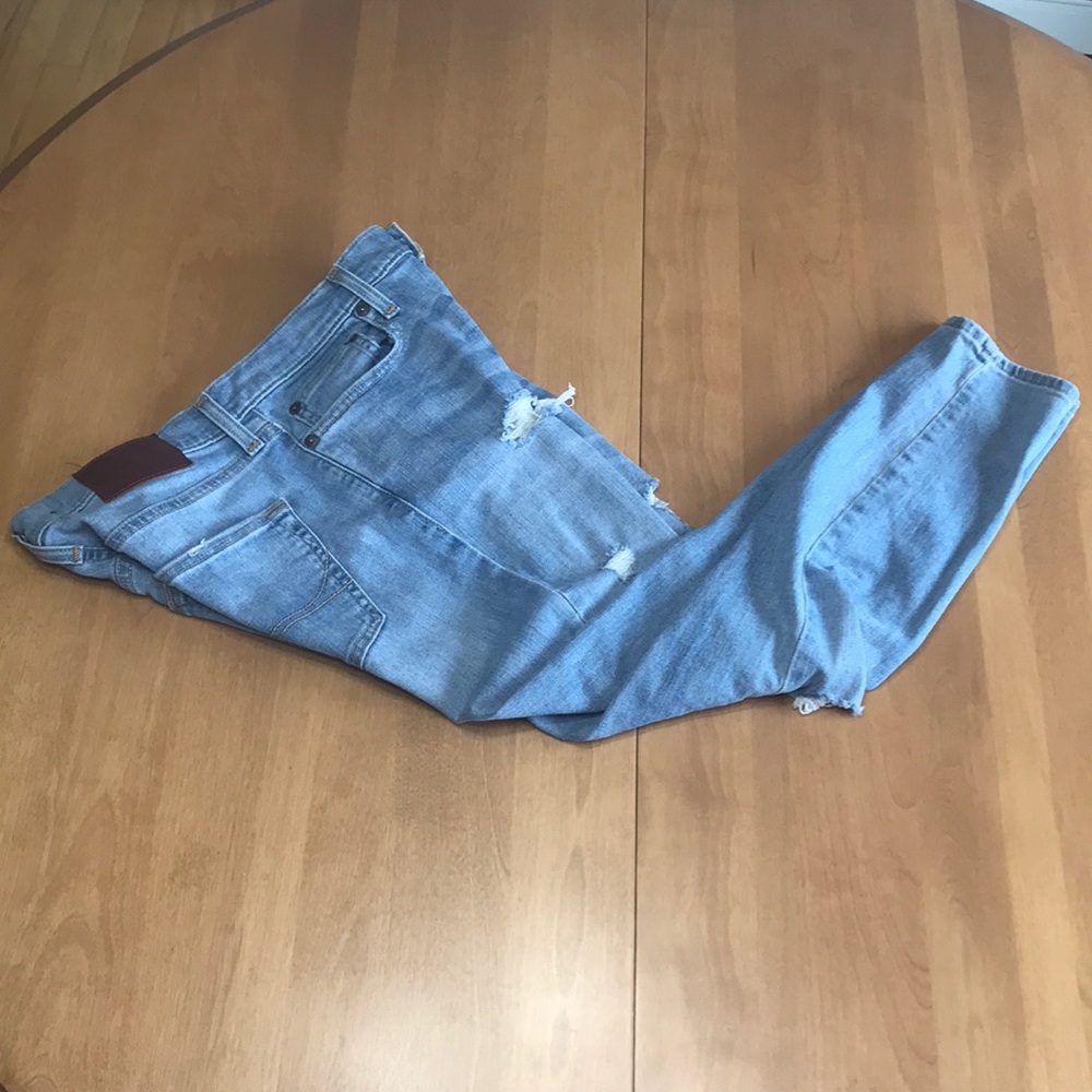 Ripped Skinny Light Jeans